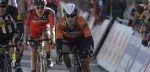 Roompot Oranje Peloton gaat voor sprint in GP de Denain