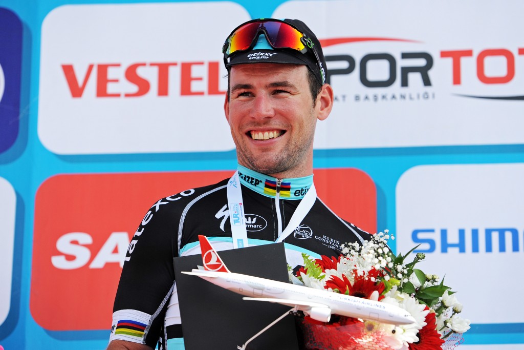 Mark Cavendish sprintte met lekke band