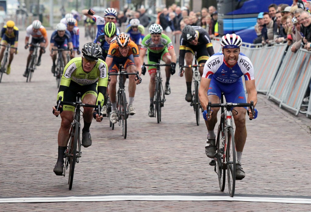 Jeff Vermeulen zegeviert in Paris-Arras Tour