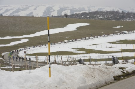 Sneeuw en regen in California zorgen voor wijziging parkoers tijdrit