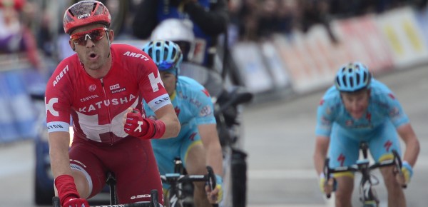 Kristoff wint in De Panne, Westra doet goede zaken ondanks onhandig ploegenspel