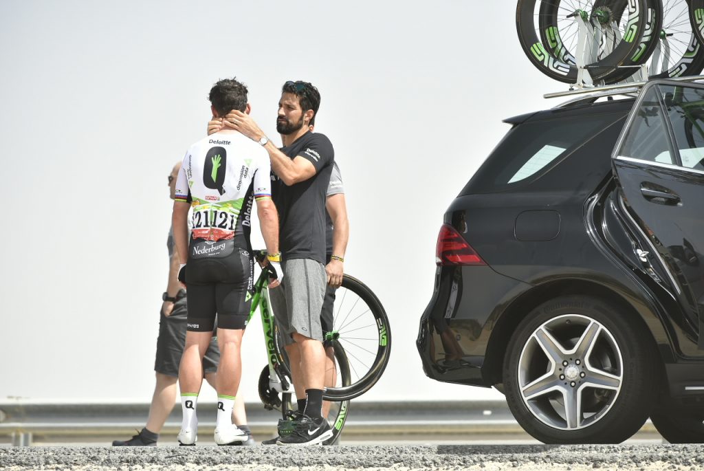 Cavendish verlaat Abu Dhabi Tour met hersenschudding en whiplash