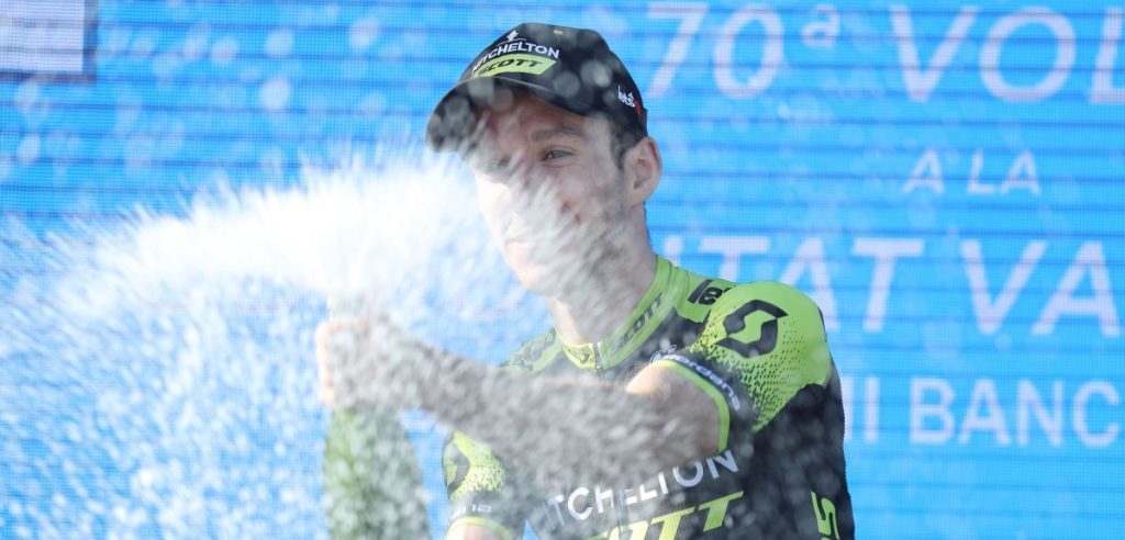 Simon Yates wint koninginnenrit in Ruta del Sol: “Heb een heel goede winter gehad”