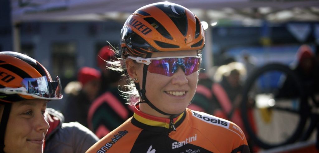 Jolien D’Hoore breekt elleboog bij val in BeNe Ladies Tour