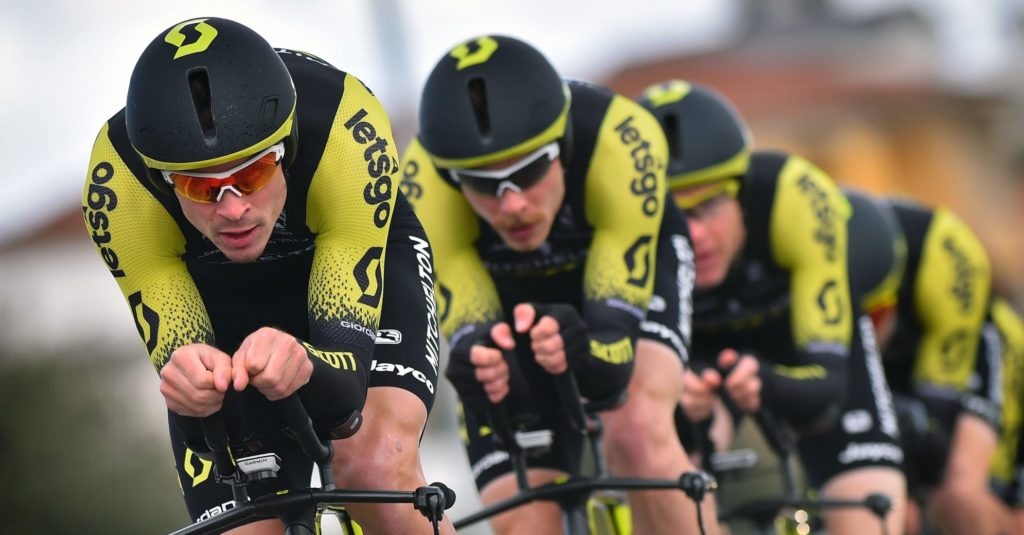 Mitchelton-Scott triomfeert in ploegentijdrit Coppi e Bartali, Stannard nieuwe leider