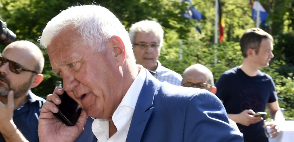 Patrick Lefevere: “Hoop dat we het geel tot de rustdag vasthouden”