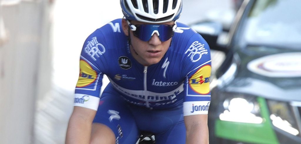 Evenepoel komt met schrik en schaafwonden vrij na val in Dernycriterium Wetteren