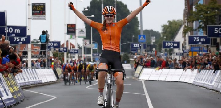 EK wielrennen 2019: Junior Ilse Pluimers bezorgt Nederland goud