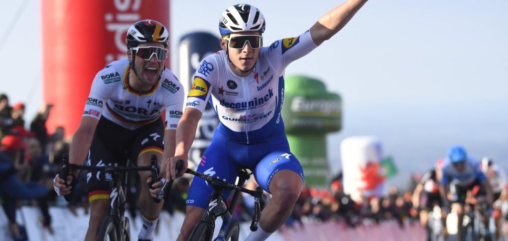 Remco Evenepoel slaat dubbelslag in eerste bergrit Volta ao Algarve