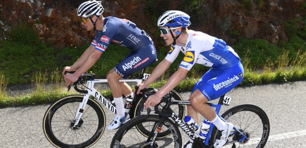 Remco Evenepoel houdt zich op de vlakte: “Dag per dag bekijken”