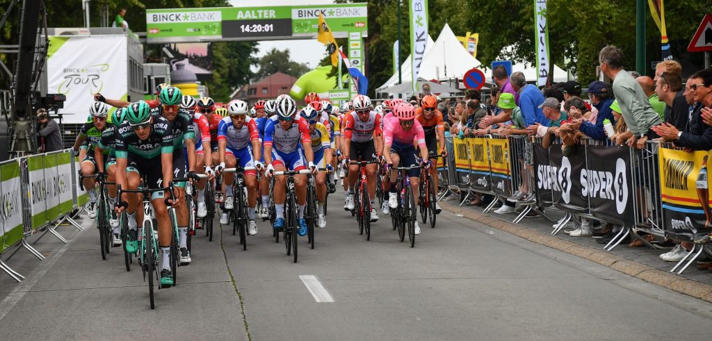 BinckBank Tour verzoekt fans de koers thuis te volgen