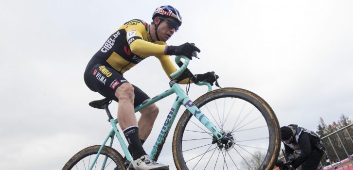 Wout van Aert maakt sprong op veldritranglijst, Mathieu van der Poel zakt