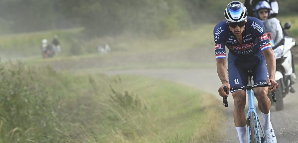 Mathieu van der Poel ‘opgelucht’ na zege in Antwerpen: “Rug hinderde mij niet”