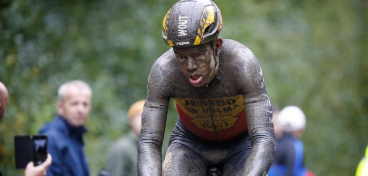 Wout van Aert moet rusten, maar slaat geen modderfiguur in Antwerp 10 Miles: “Puur voor plezier”