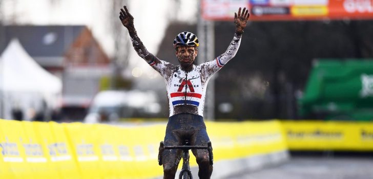 Tom Pidcock ploetert naar winst in Gullegem, Joran Wyseure tweede