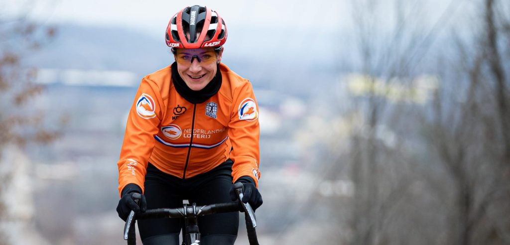 Cross-experts voorspellen: “Marianne Vos en Tom Pidcock worden wereldkampioen veldrijden”