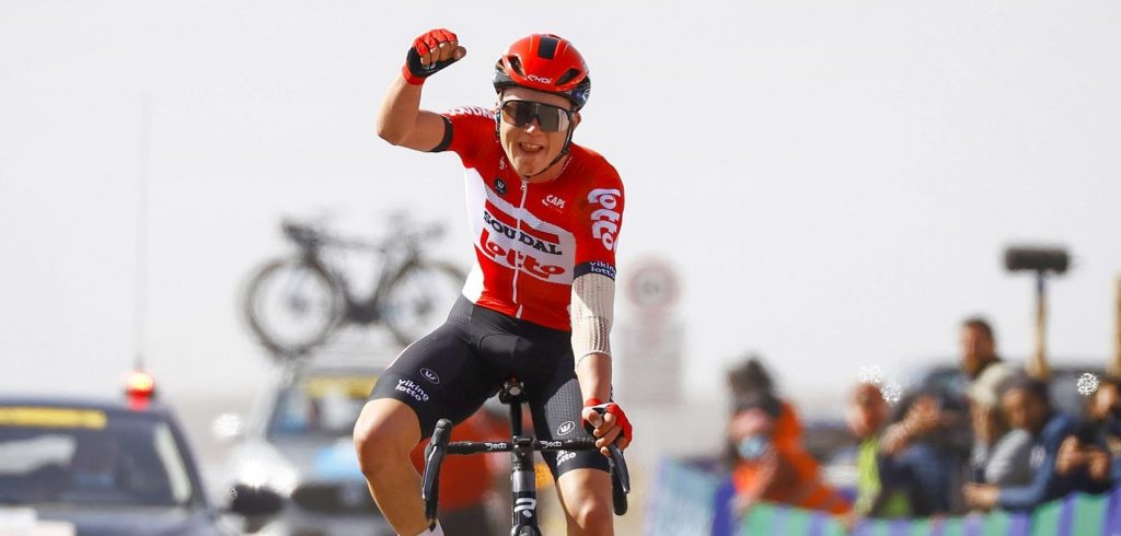 Maxim Van Gils wint koninginnenrit Saudi Tour met sterke solo