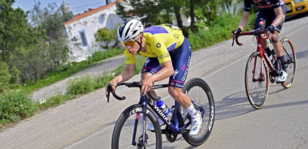 Evenepoel opnieuw succesvol in de Algarve: “Ik voelde de inspanning van de tijdrit”