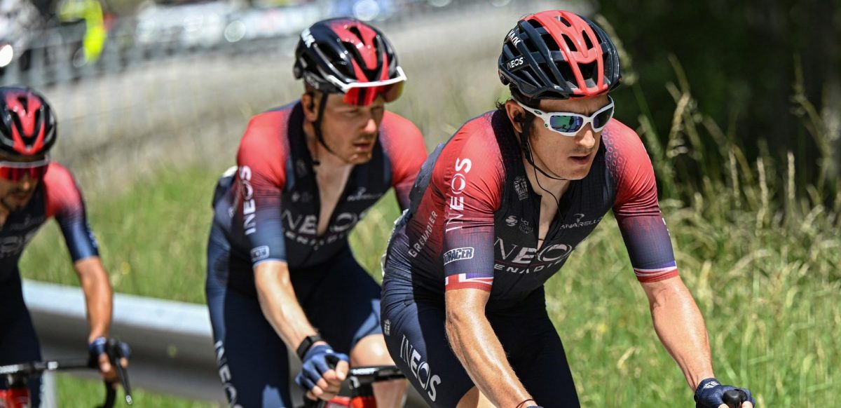 Tour 2022: INEOS Grenadiers Met Drietand Thomas-Martínez-Yates ...