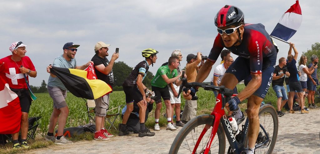 Geraint Thomas gevallen in Roubaix-rit: “Maar zo gaat dat soms op kasseien”