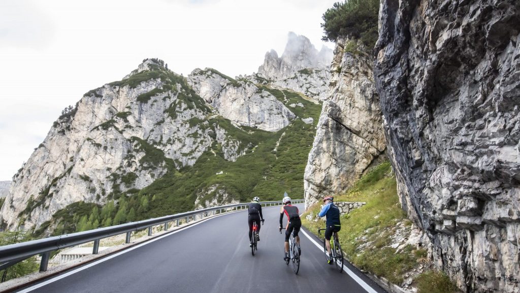 De Passo Falzarego en Passo Valparola: twee Dolomietenklassiekers voor de prijs van één