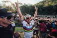 Nino Schurter grijpt eindzege in wereldbeker MTB, Titouan Carod wint slotmanche