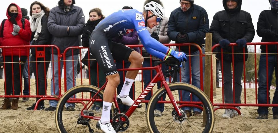 Van der Poel na solozege in Antwerpen: “Wout was gelijk sterk en zal nog beter zijn met Kerst”