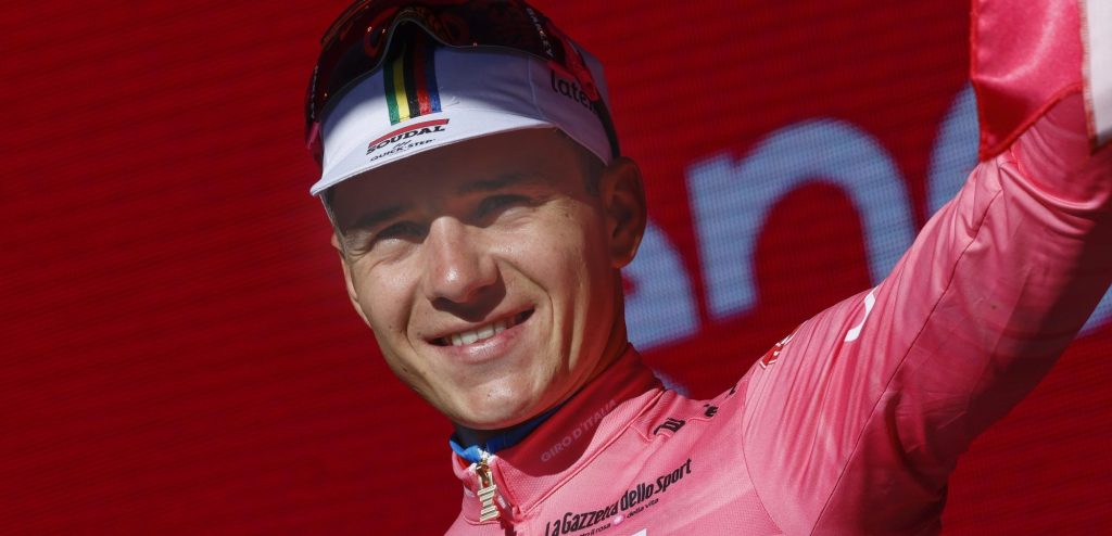 Remco Evenepoel niet rouwig om verlies roze trui: “Het was de bedoeling”