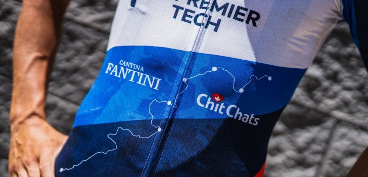 Tour 2023: Renners Israel-Premier Tech koersen ook in Frankrijk in speciaal tenue