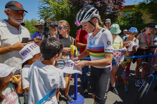 Annemiek van Vleuten kijkt uit naar bergrit: “Dan start de Tour pas echt voor mij”