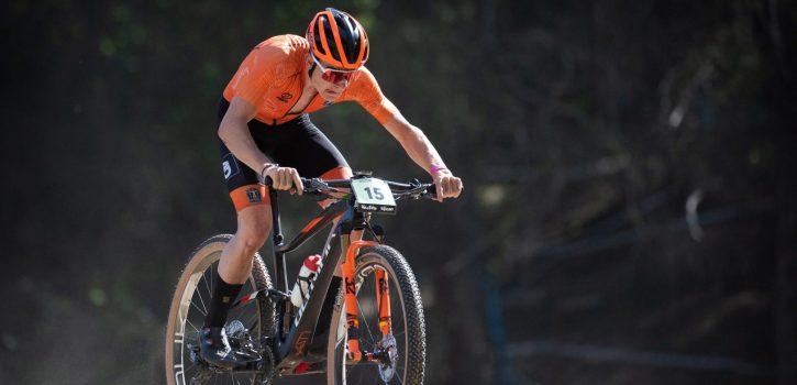 WK 2023: Goud Aldridge goud op WK mountainbike voor beloften, Jarne Vandersteen 42ste