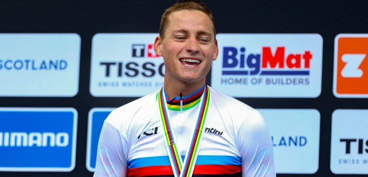 Kledingmerk Kalas laat eerste glimp zien van regenboogtrui Mathieu van der Poel