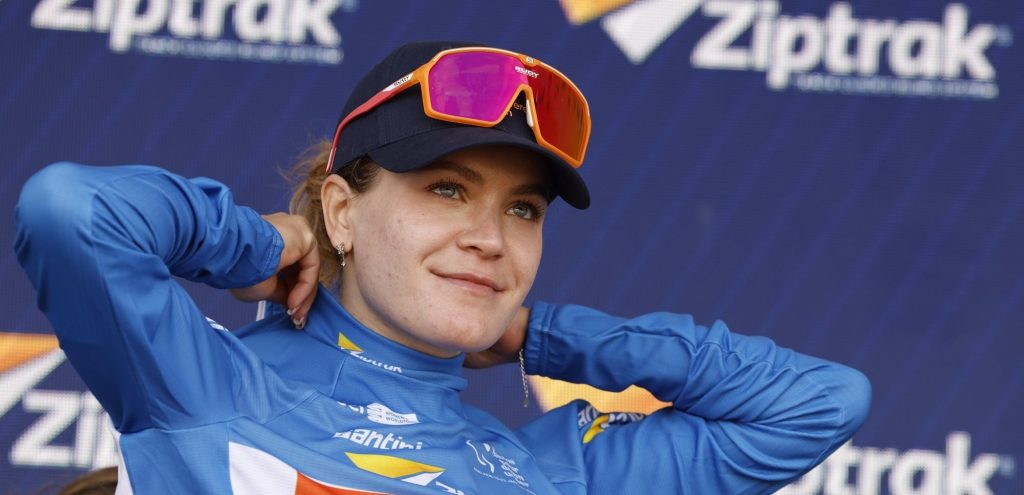 Poolse Daria Pikulik snelt naar zege in incidentrijke Ronde de Mouscron
