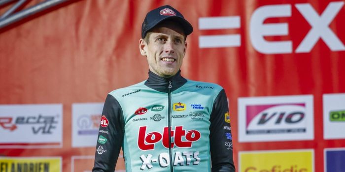 Jens Adams tevreden met tweede plaats achter Wout van Aert: “In het begin had ik nog iets over”