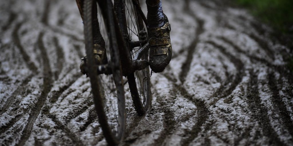 Volledig Belgisch podium in Exact Cros Zonnebeke bij mannen junioren, Yoren Vanhoudt de sterkste