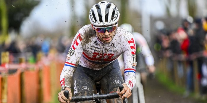 Mason volgt zichzelf op als Brits veldritkampioen Schreiber wint