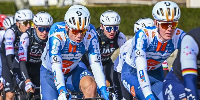 Ritwinnaar Arvid de Kleijn en Fabio Jakobsen stappen af in Parijs-Nice