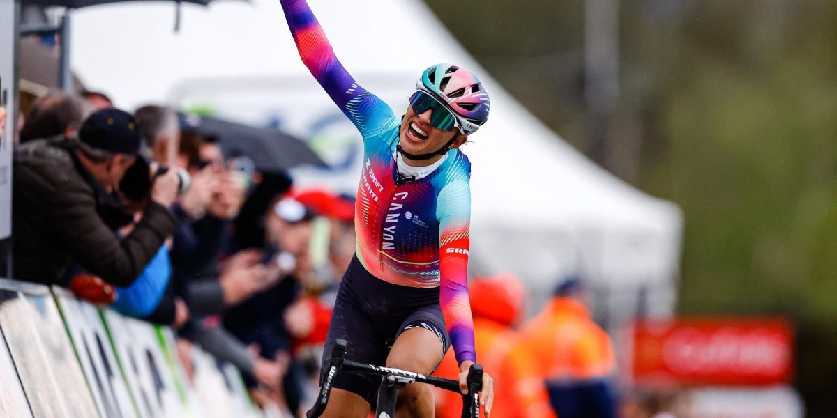 Kasia Niewiadoma trumps Demi Vollering and Elisa Longo Borghini in Flèche Wallonne