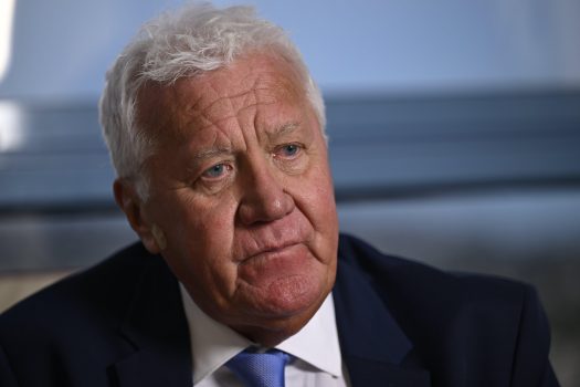 Lefevere ‘helemaal anti’ gravelrit: “Alle tijdwinst van Evenepoel kan met een lekke band weg zijn”