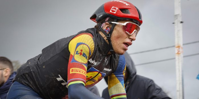 Elisa Balsamo breekt neusbeen bij spectaculaire val in Vuelta a Burgos