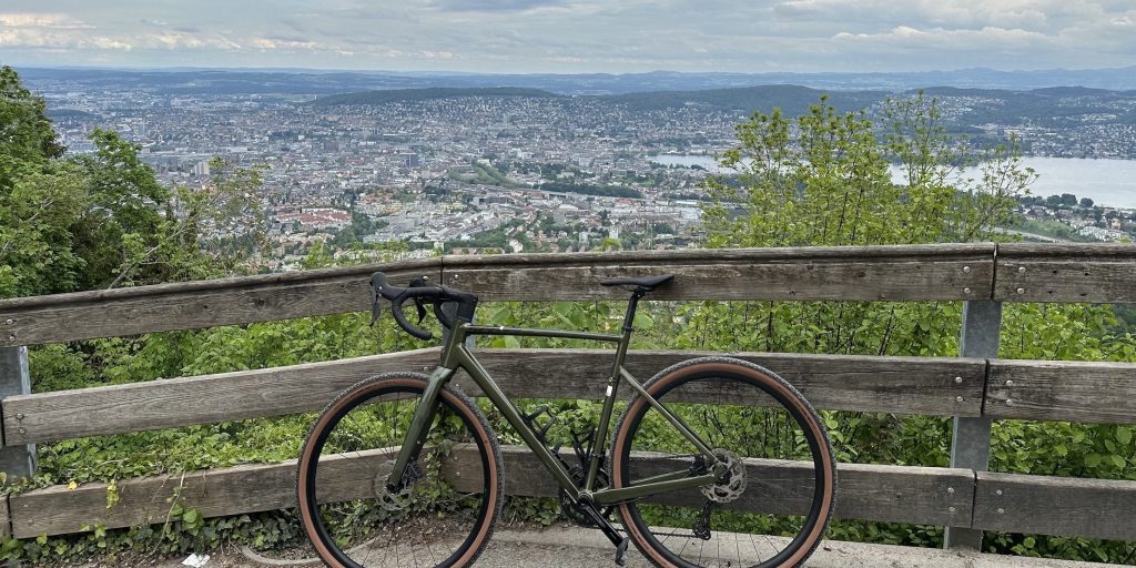 Op fietsvakantie in Zürich: Genieten van de combinatie van stad, bergen en cultuur