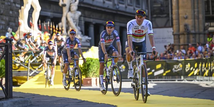 Mathieu van der Poel moet iedere dag vroeg op tijdens de Tour de France: “Mag iets later, haha”