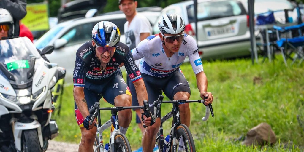 Duwtje van Remco Evenepoel aan Primoz Roglic veroorzaakt wat ophef: Respectloos, dat doe je niet