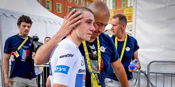 Remco Evenepoel verklaart zijn tranen in Nice en deelt idee om ‘pure ronderenner’ te worden