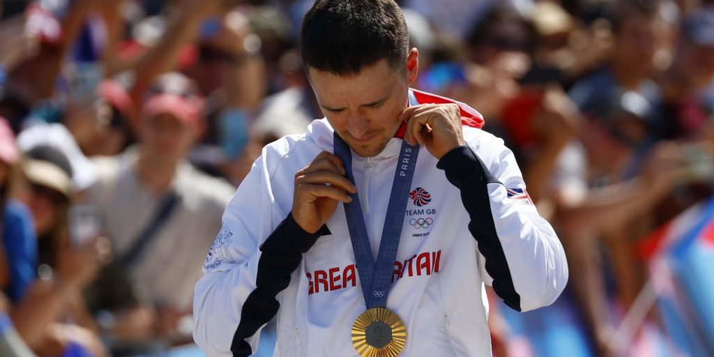 Tom Pidcock gaat voor de dubbel goud op Olympische Spelen: “Het is zeker mogelijk”