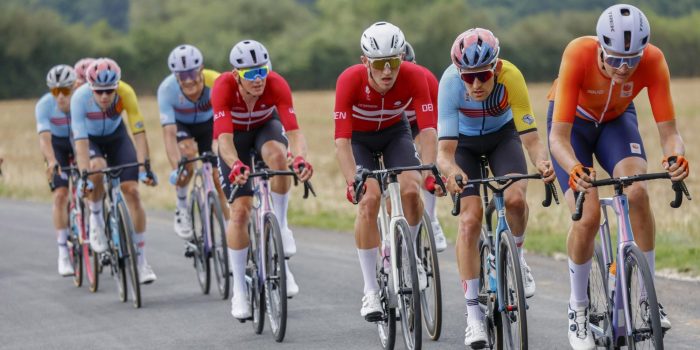 Helper van Van der Poel stoorde zich aan koerswijze van de Belgen: “Ze deden een beetje vervelend”