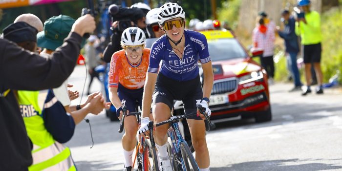 Pauliena Rooijakkers derde in Tour de France Femmes: “Vanuit de auto zeiden ze me niet over te nemen”