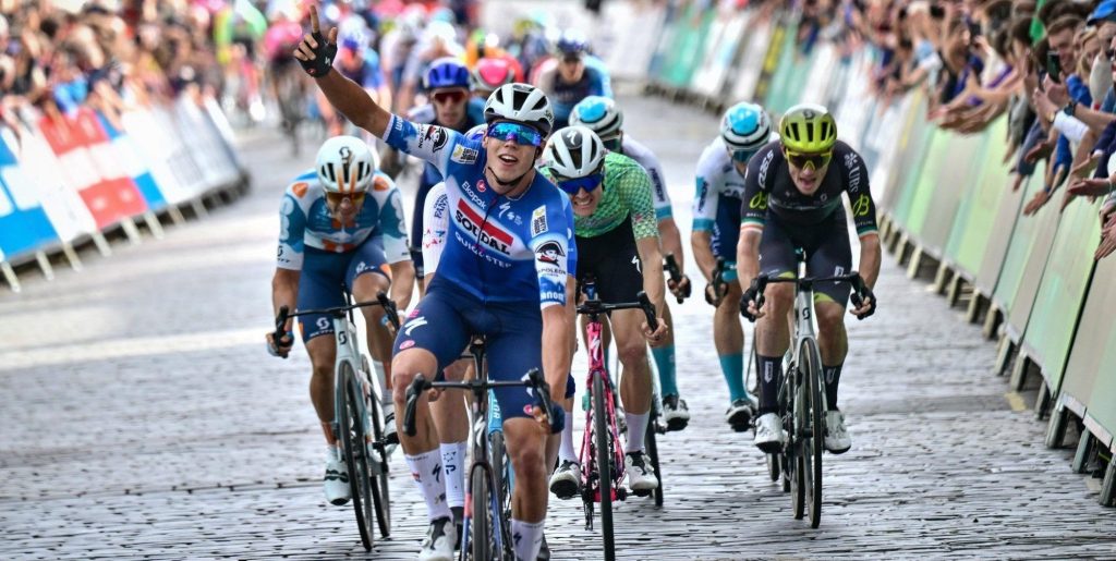 Nieuwe sprintsensatie Paul Magnier snelt naar zege in openingsrit Tour of Britain