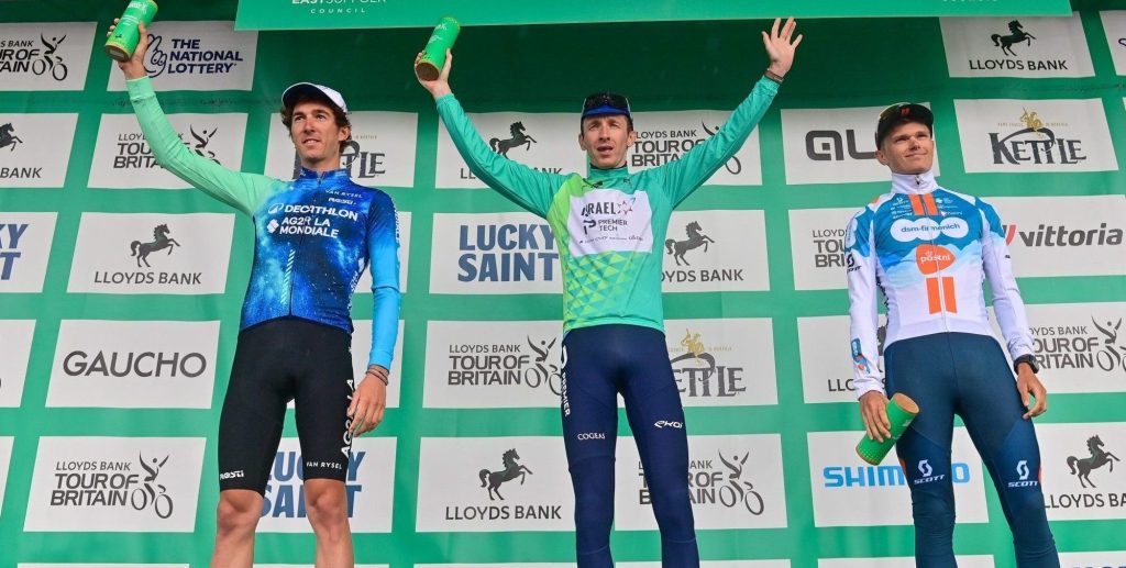 Matevž Govekar snelt naar zege in slotrit Tour of Britain, Stephen Williams stelt eindzege veilig