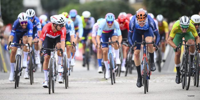 Dylan Groenewegen ziet lead-out Max Walscheid Omloop van het Houtland winnen